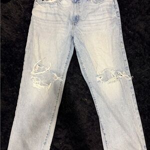 Universal Thread 90s Baggy Light Wash Distressed Jeans